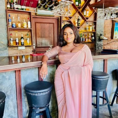 Divisand's profile picture. #LKA #Colombo 🇱🇰 | Software Engineer | Gamer 🎮 | #FitQueen 💪 | Alwis Blooded | Future Politician in SL