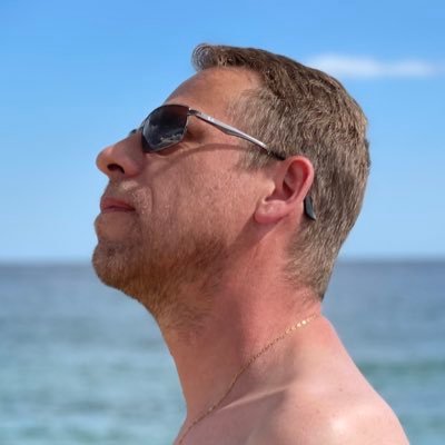 Right here, Right now in LU | #betze 10.1 | Podcasts @CeeEintopf auf https://t.co/sDi1Q7GFdN | DJ | Chaos | m | er/he @ceelight@chaos.Social