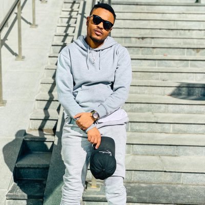 RicciLivingston's profile picture. Depend to my Almight