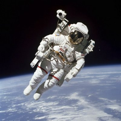 THE INCREDIBLE TRUE STORY OF ASTRONAUT BRUCE MCCANDLESS II AND THE FIRST UNTETHERED FLIGHT IN SPACE