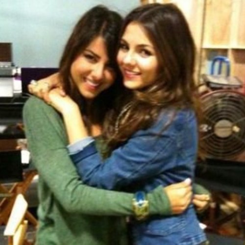 MeBeTori's profile picture. HI I AM TORI VEGA AND I GO TO HOLLYWOOD ARTS IN HOLLYWOOD!