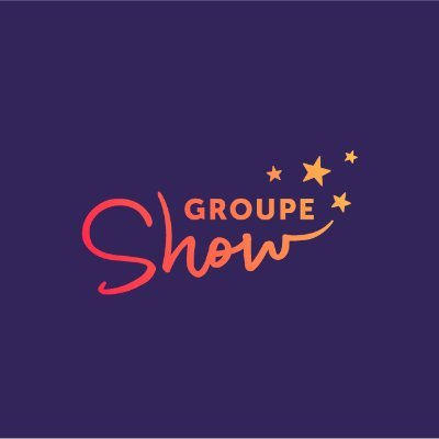 Le Groupe Show est une troupe de spectacle de l'Estrie composée de 10 musiciens, 15 chanteurs, 4 danseurs et plus de 300 costumes!
