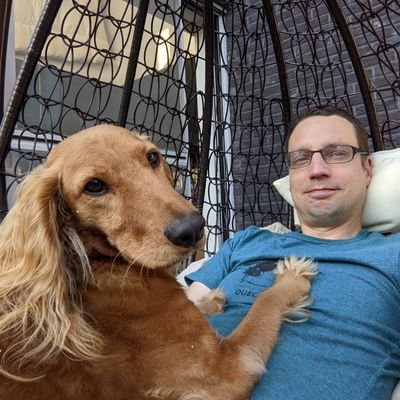 @rvanschoren.bsky.social
'Onempatische verslenste cactus' | 'ongelooflijke arrogante verschrompelde-bloemkool-voor-brein kerel' | aanstoker van #emmergate