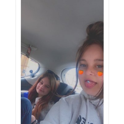 BLouxox's profile picture. 