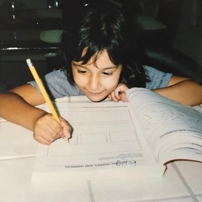 OBGYN PGY-1 👩🏽⚕️ future Beyoncé of medicine🗣 health equity & social justice #firstgen #nontradish 💛NHSC Scholar ✨