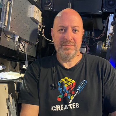 duckie37's profile picture. I hack slot machines and casinos for work.