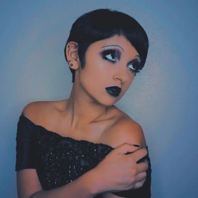 retr0nova's profile picture. *ੈ✩‧₊˚ Ren ⁓
🎧 Bassist  💿
Jack of All Trades...expert at none 
✰⛧☽.₊˚ʚ ᗢ₊˚✧ ﾟ.✰.♡.
Im sorry I can't stick to one aesthetic