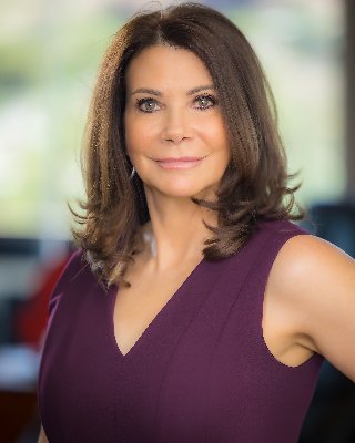 sueshapiro6's profile picture. Luxury home real estate marketing and sales since 1984, Agent with Russ Lyon Sotheby's International Realty. Paradise Valley,Scottsdale and Phoenix