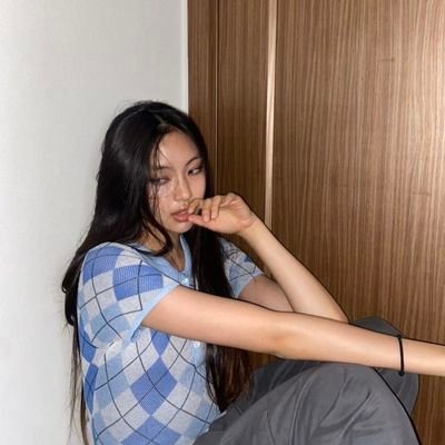 simping for hyein & hanni 🫶