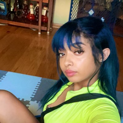 glatte8's profile picture. just living on this fucking earth