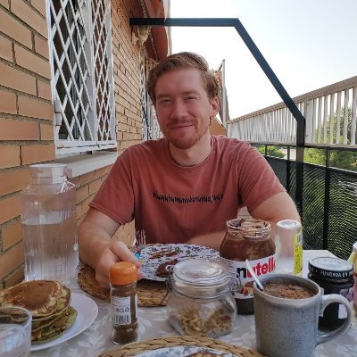 Teaching abroad. Living the dream, but traumatized by bureaucracy.
English - Deutsch - Español