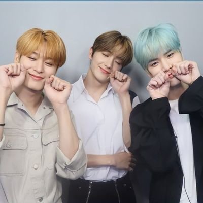 📢ˀˀ ┊ #⃞𝚃𝙷𝙴𝙱𝙾𝚈𝚉 𝚊𝚛𝚎 𝚖𝚢 𝚑𝚊𝚙𝚙𝚒𝚗𝚎𝚜𝚜. . . 

         the visual bermuda ━ so good-looking that if you fall into them, you can’t get out
🍞🧸😼