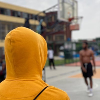 Sodiqtwotimes's profile picture. Student-Athlete 📚 🏀 || Muslim👳🏾‍♂️ ||  FED/DA👨🏽‍💻🔗 
#underdog🥷🏽 كرة السلة فن🎨