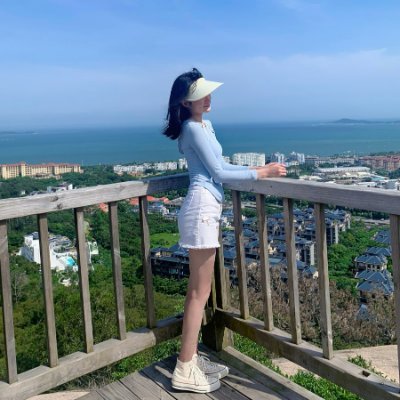 bonnievcxusd's profile picture. Don't expect, don't imagine, don't force, just go with the flow