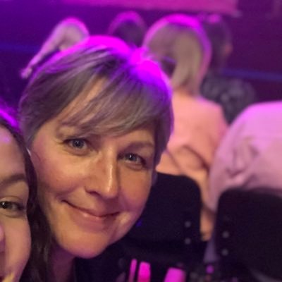 Girly swot. Mum. Postgrad student again, former History teacher. 💙🤍 Dysgwr Cymraeg 🏴