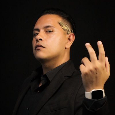 _thevinz's profile picture. ·Diseñador·Entrenador Pokémon·Little Monster·Amante de la fotografía· Fiel creyente del cambio·Soy un usuario . https://t.co/B02j5P2nnr
