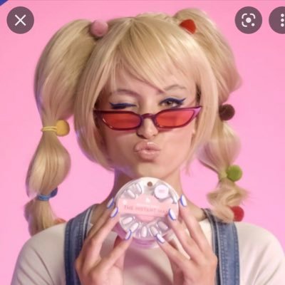 hall_styles17's profile picture. she/her