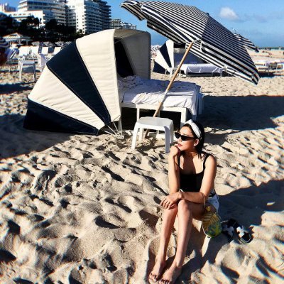 x__Jenn1e's profile picture. Although after may never hug, but still thank once hug to each other.