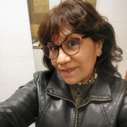 RosarioOlivare8's profile picture. 