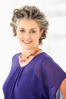 AlyseParise's profile picture. Life Designer|Psychotherapist empowering professional and business women to work well, live well and love well through creative, healing self-expression.