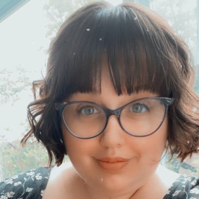 MsLauriebelle's profile picture. Laura.27.Canadian. Nerdy. Naturally Sarcastic. Hufflepuff.