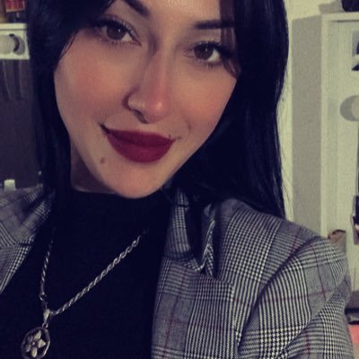 𝐸𝑙 𝑞𝑢𝑒 𝑐𝑜𝑛𝑡𝑟𝑎 𝑡𝑖 𝑐𝑜𝑛𝑠𝑝𝑖𝑟𝑒 ...𝑑𝑒𝑙𝑎𝑛𝑡𝑒 𝑑𝑒 𝑡𝑖 𝑐𝑎𝑒𝑟𝑎 🇺🇾