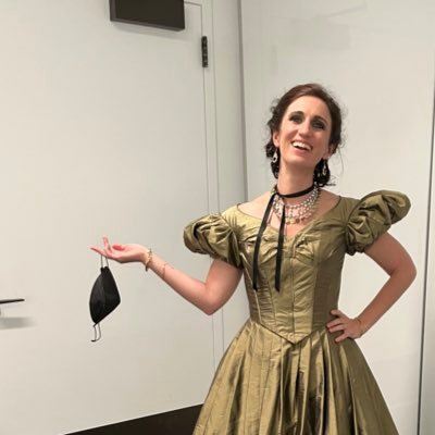 DC singer/actress/voice teacher. Tweets about singing and fun backstage stories