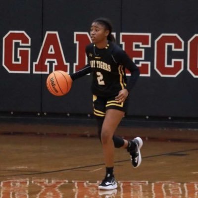 2023’🖤💛…student athlete @ claxton high! (Basketball & Track) 5’7 (guard)…not perfect but wanna be my best🛠! (goatazaria12@gmail.com)