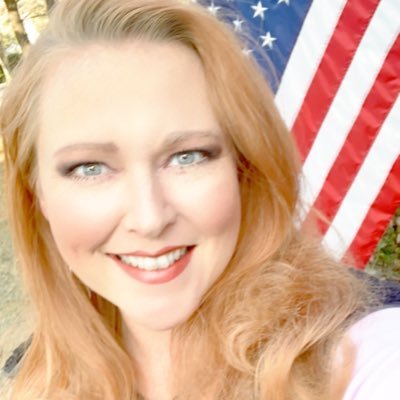 Happily married Mom of one 😊Constitutional Conservative, Christian, IFBAP 🇺🇸 Proud military daughter! 🏀 Grizzlies💙 NO DM’s/ RT≠support. $iamcyndid.