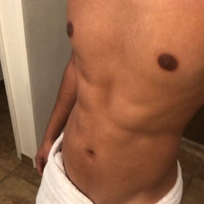 https://t.co/PryQf3X6Sy Los Angeles 😏 Pansexual 9 in 🍆 Latino (DMs open)