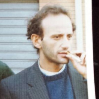 Ognuno di noi ha un paio di ali, ma solo chi sogna impara a volare.