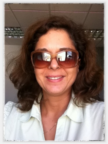 EleniPapakon's profile picture. Να την φοβάσαι την ελπίδα, με έναν μικρό αναγραμματισμό κόβει φλέβες...