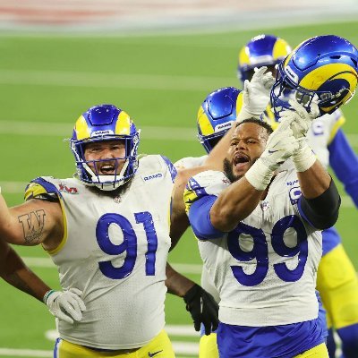 Just some guy north of the border who watches a little football. Lifelong member of the Johnny Hekker and Chris Long fan clubs. Run by @plsmithca