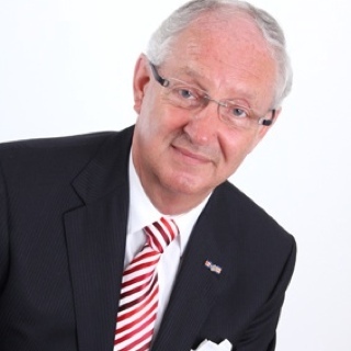 Gerard_Pfaff's profile picture. Ondernemend | bestuurder div. organisaties | liefhebber van skiën en strandvakanties Curacau | getrouwd.