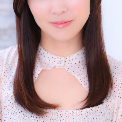 2021.7〜女優のお仕事させてもらってます😘2022.6～ﾌｧﾝｽﾀｰﾌﾟﾛﾓｰｼｮﾝ所属✨お仕事でご一緒させてもらったり無言でのフォローするのでお許しを🥺白石麻衣に似てると言われる🧡→捉え方は人それぞれ笑 まだSNS完全顔出しＮＧにしているので…暖かく見守っててください😊