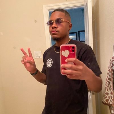 💵Travel Agent/ Entrepreneur 💵DM to learn what I do so YOU can too💵 Click the link to book for ANY TRAVEL, CONCERTS, ENTERTAINMENT, SPORTS GAMES, etc.