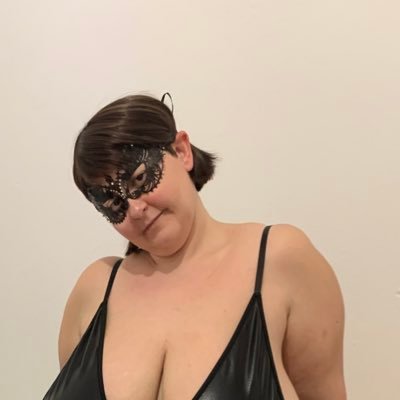 Your girl next door with huge tits! 🥰 I'm glad you came here and you want to know me more! https://t.co/xMymvHA9Tn