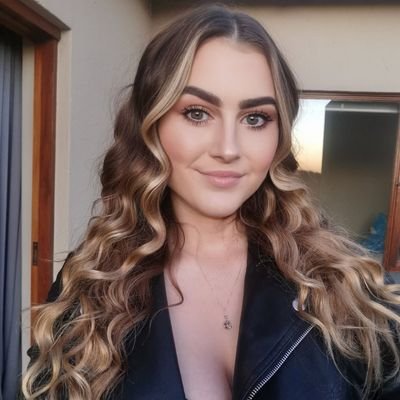 Joy Seeker & Connection Lover. 

📍Joburg, South Africa 
📸Instagram: @itsemmabeck
👻Snapchat: emmabeck95