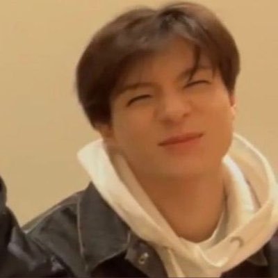 jeno dulu yang lain ngantri