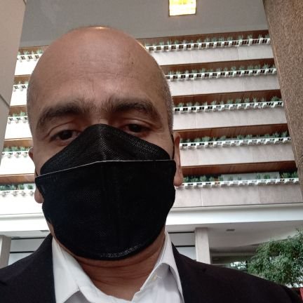 BolivarBarrera's profile picture. Sociólogo, redactor, publirrelacionista y desmoronador de imágenes. Orgullosamente UNAM. Heroica FCPyS, Territorio Libre de AL (In memoriam CGH, 1999)