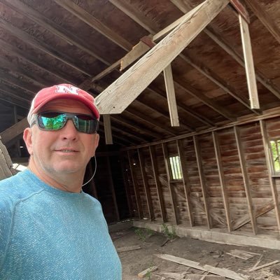 Scotthu13008926's profile picture. We’re hiring a well experienced and trained deliver driver & a dog walker ,with a good working experienced..Apply within