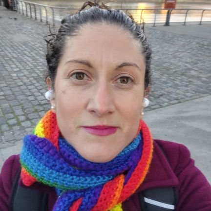 Mamá de Lu & Lu, esposa, hija, hna, amiga. Garu❤.Happiness Planner. Riverplatense. Alegre.Entusiasta.Resiliente.Sensate. Solidaria por defecto y elección. FELIZ
