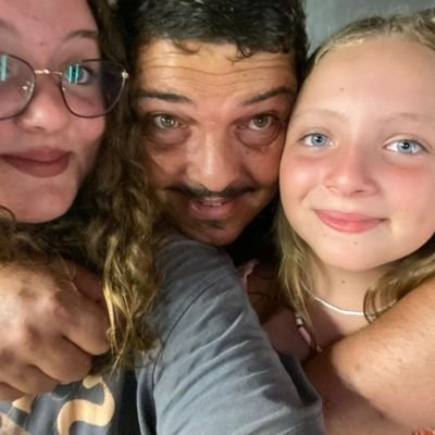 Dipendente Pubblico, padre, cattolico, perfettibile ma soprattutto in cammino... W la Vita