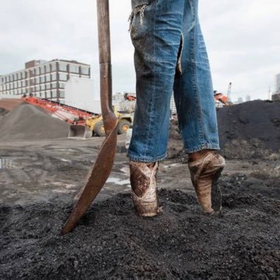 Trapped in rare pair hell. Elder millennial. Filth shoveler. She/her.