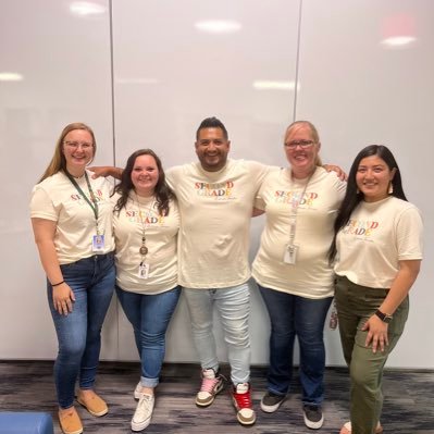 MRSKneer's profile picture. inspiring students to become what they were created for!