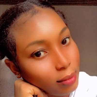 simple 🌸 but 🌸 significant. Educationist📚. Sagittarius ♐️ . IG @ad_e_ola