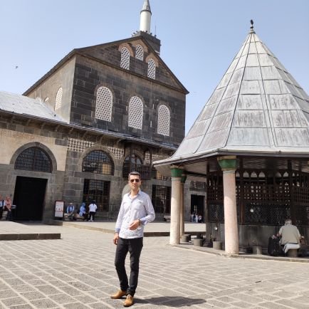 Abdullatif2147's profile picture. buda geçer yahu