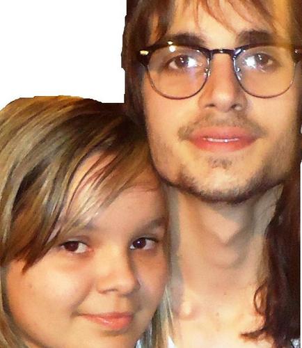 uma louca q vive a vida 
e q ama o @Fiuk e so sabe falar no fiuk 
amo demais fiuk