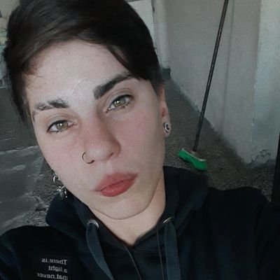 Perdí mí cuenta anterior
comodoro🌬️
24 añitos sobreviendo.