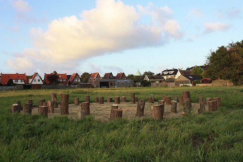 Kunstenaars, archeologen en andere creatievelingen verkennen de ruimte op, onder en boven de grond.